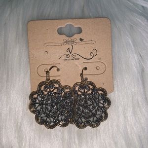 NEW Fantasy jewelry earrings ✨